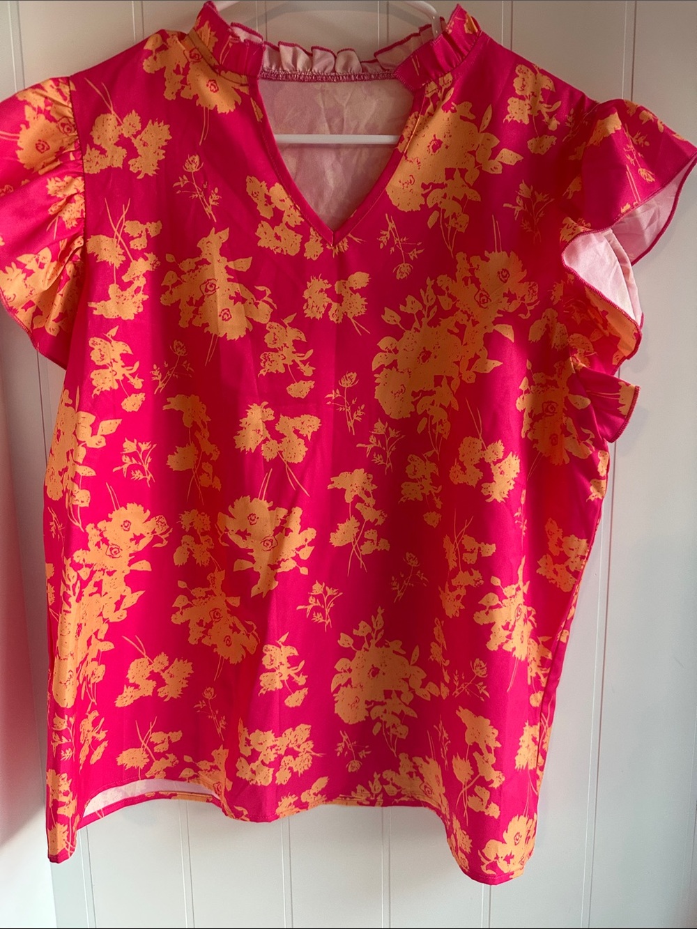 Chic Boutiqu e802 Fuchsia and Yellow Floral V-Neck Ruffle Sleeve Top